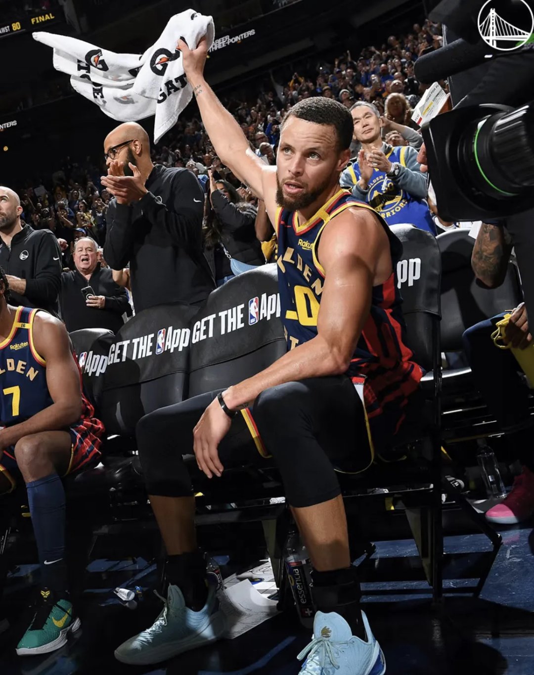 关于加拿大队不断突破!,库里连续二十场比赛得分超过领先优势明显上演精彩一战的信息 关于加拿大队不断突破!,库里连续二十场比赛得分超过领先优势明显上演精彩一战的信息