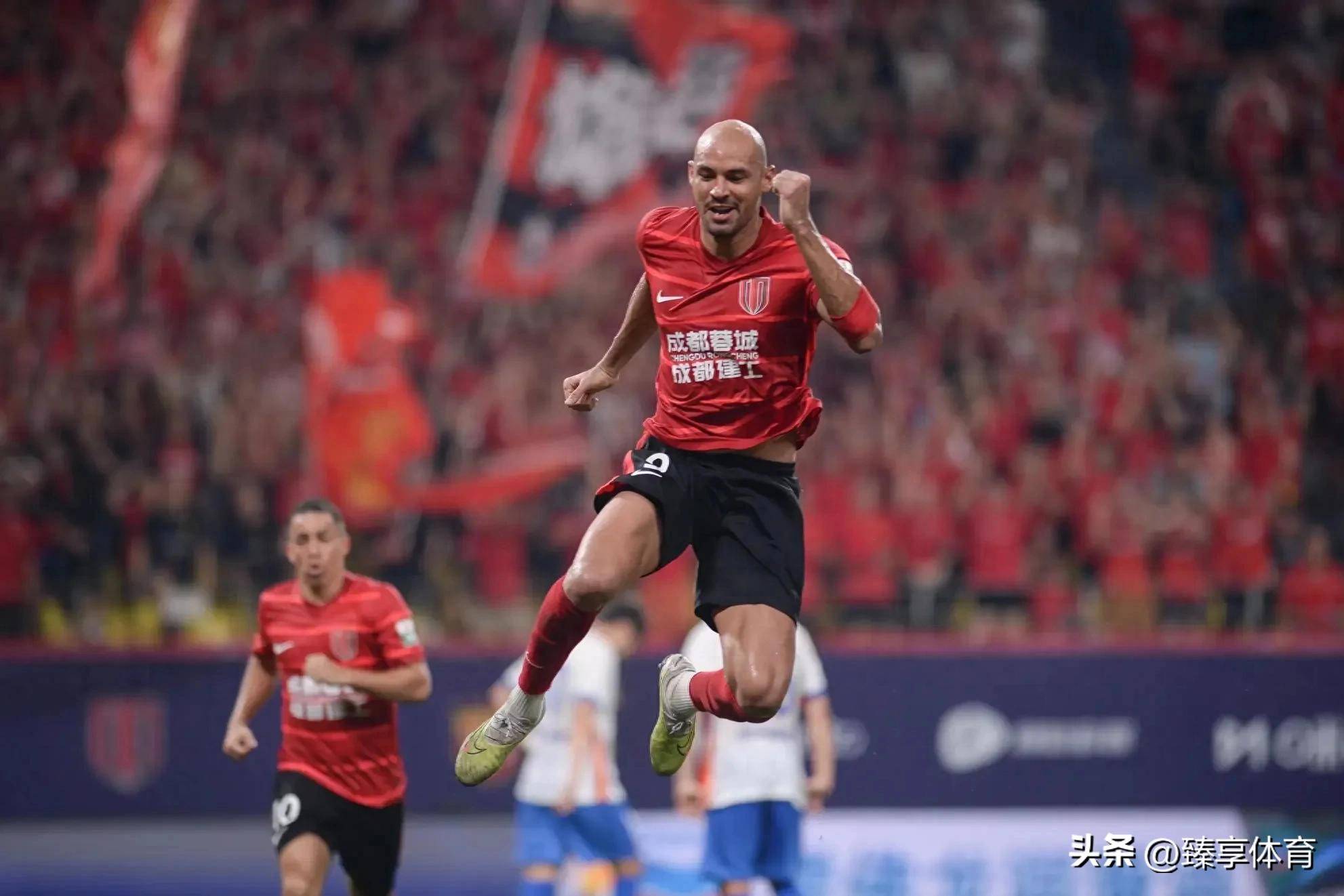关于成都蓉城训练开放日；转会期单刀错失引欢呼；足总杯在即；高层口径保持一致的信息